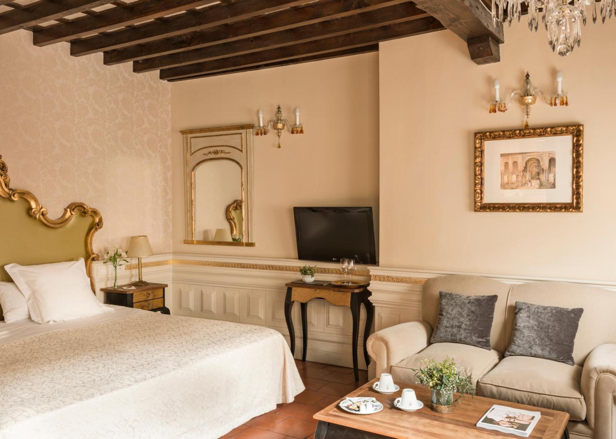 Deluxe Premium Room